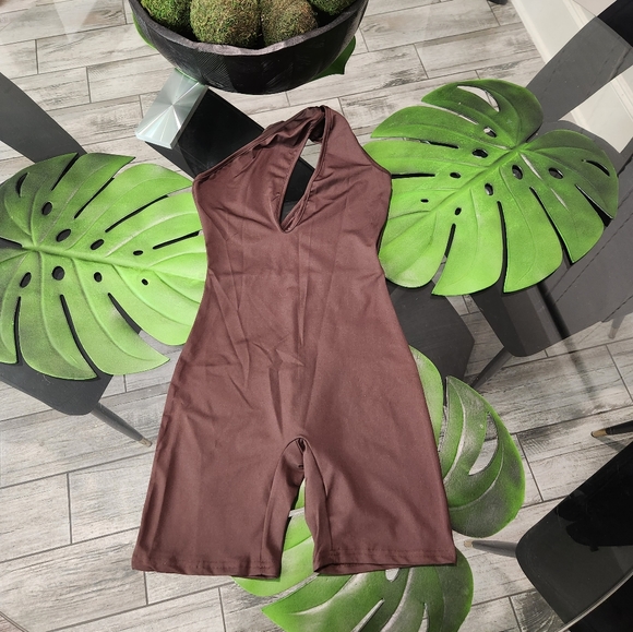 Brown Pressure Romper - Picture 4 of 7